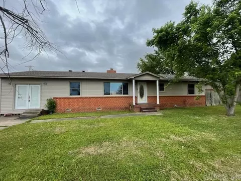1901 S Buerkle St, Stuttgart, AR 72160