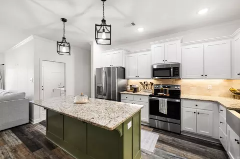 Kitchen - 54 Cimarron Cir, Cabot, AR 72023 photo 3 of 4