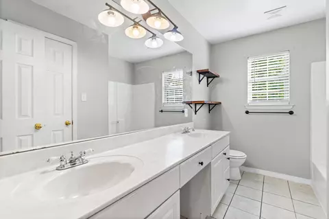 Bath - 137 Langston Ln, Beebe, AR 72012 photo 1 of 2