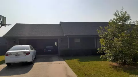 2222 Caleb Dr, Searcy, AR 72143