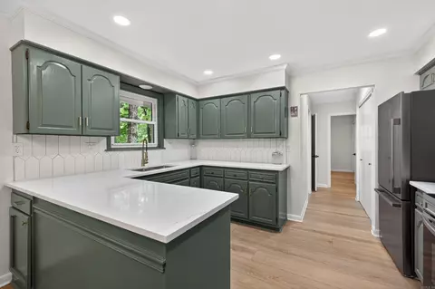 8 Cambre Cir, Hot Springs Village, AR 71909