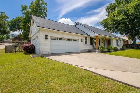Exterior - 1016 Jameson Ave, Benton, AR 72015 photo 3 of 13