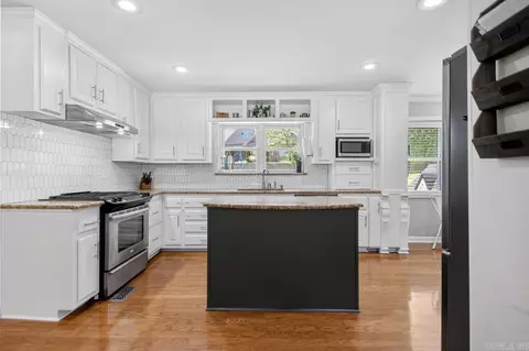 Kitchen - 1016 Jameson Ave, Benton, AR 72015 photo 3 of 4