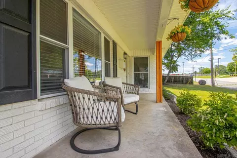 Exterior - 1016 Jameson Ave, Benton, AR 72015 photo 4 of 13