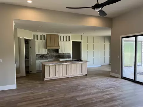 Living - 100 Liberty Oaks Trl, Alexander, AR 72002 photo 2 of 2