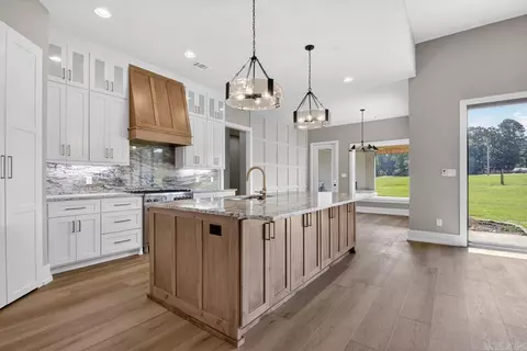 Kitchen - 100 Liberty Oaks Trl, Alexander, AR 72002 photo 2 of 3