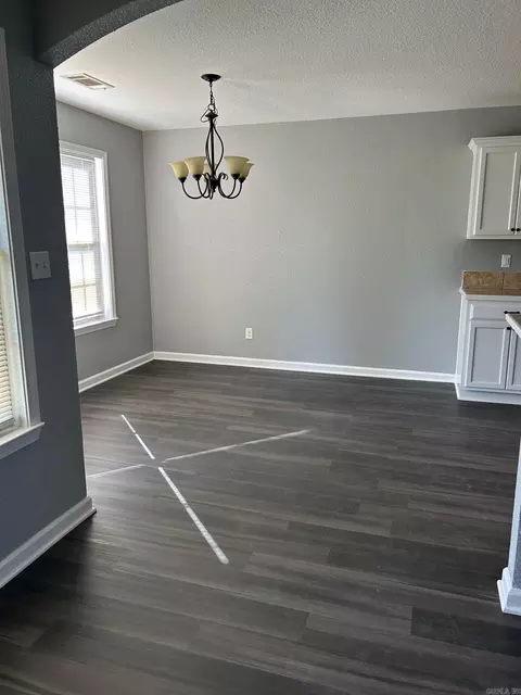 Dining - 3994 Mountaincrest Cir, Alexander, AR 72002 photo 1 of 1