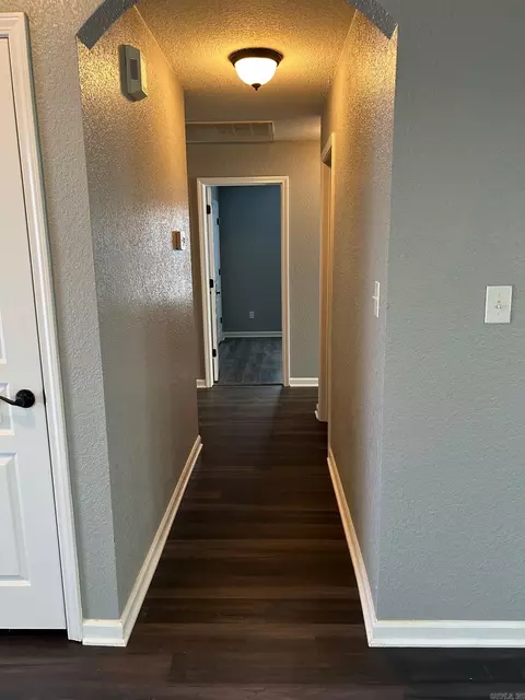 Entry Way - 3994 Mountaincrest Cir, Alexander, AR 72002 photo 1 of 3