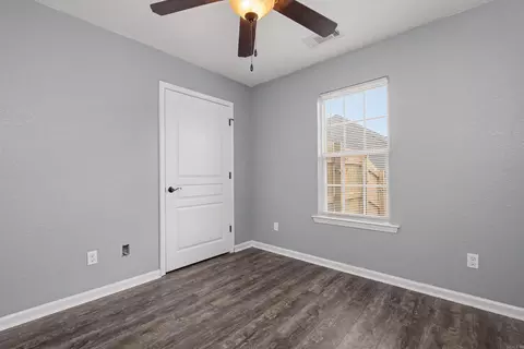 Bedroom - 3994 Mountaincrest Cir, Alexander, AR 72002 photo 5 of 8