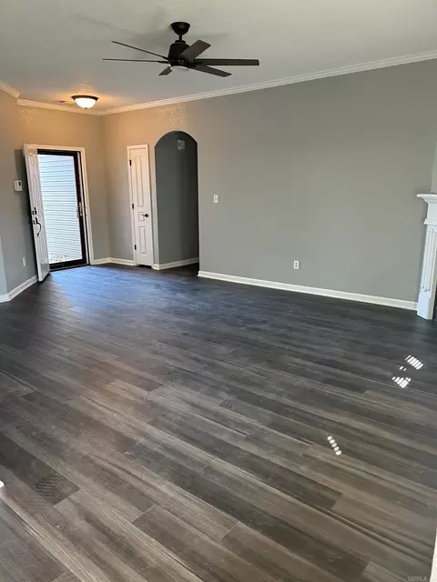 Living - 3994 Mountaincrest Cir, Alexander, AR 72002 photo 2 of 6