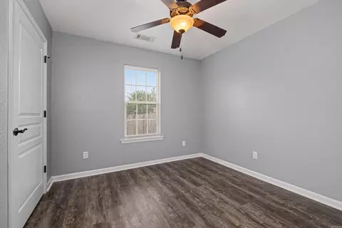 Bedroom - 3994 Mountaincrest Cir, Alexander, AR 72002 photo 6 of 8