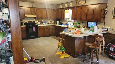 Kitchen - 9102 Shannon Rd, Pine Bluff, AR 71603 photo 1 of 2