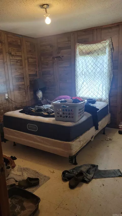 Bedroom - 9102 Shannon Rd, Pine Bluff, AR 71603 photo 1 of 3