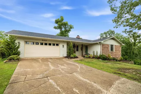203 Chase Pl, Hot Springs, AR 71901