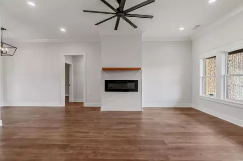 Living - 20 Albion Ct, Cabot, AR 72023 photo 3 of 6