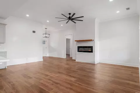 Living - 20 Albion Ct, Cabot, AR 72023 photo 4 of 6