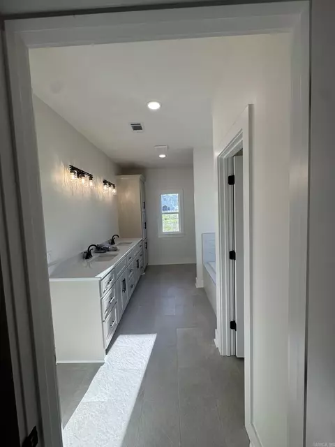 Bath - 20 Albion Ct, Cabot, AR 72023 photo 5 of 9