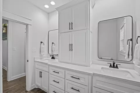Bath - 1880 Indigo Cv, Conway, AR 72034 photo 7 of 7