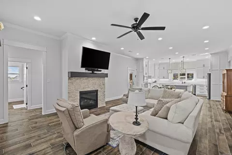 Living - 1880 Indigo Cv, Conway, AR 72034 photo 1 of 3