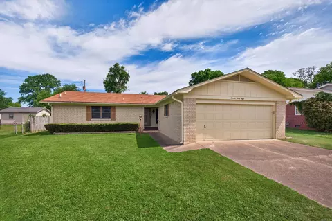1338 Glenmere Cir, Malvern, AR 72104