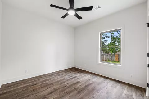 Bedroom - 740 Grand Valley Loop, Austin, AR 72007 photo 3 of 8