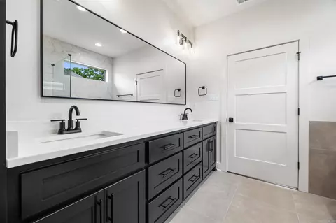 Bath - 740 Grand Valley Loop, Austin, AR 72007 photo 4 of 6