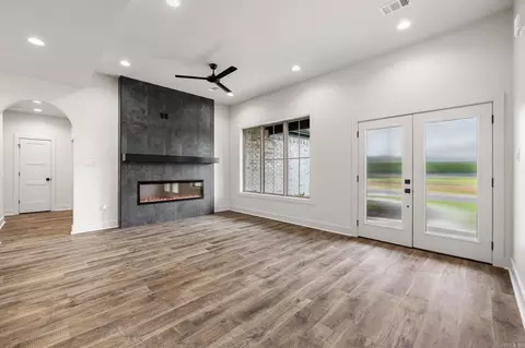 Living - 740 Grand Valley Loop, Austin, AR 72007 photo 2 of 3