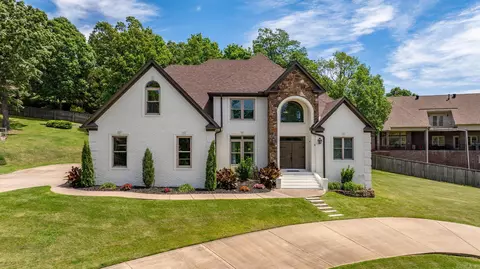 9 Lamarche Ln, Little Rock, AR 72223