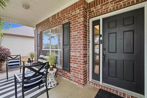 Exterior - 1140 Champions Dr, Conway, AR 72034 photo 2 of 3