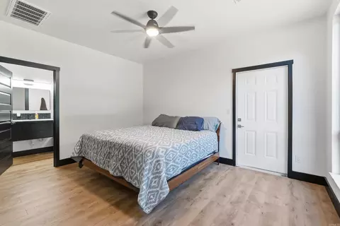 Bedroom - 491 Stone Mountain Rd, Conway, AR 72032 photo 2 of 2