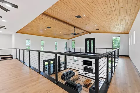 Entry Way - 491 Stone Mountain Rd, Conway, AR 72032 photo 4 of 4