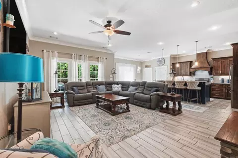 Living - 4 Evergreen Cv, Greenbrier, AR 72058 photo 1 of 2