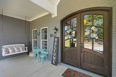 Entry Way - 4 Evergreen Cv, Greenbrier, AR 72058 photo 1 of 5