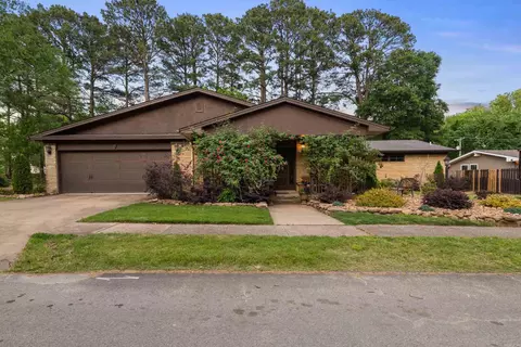 25 Harding Dr, Searcy, AR 72143