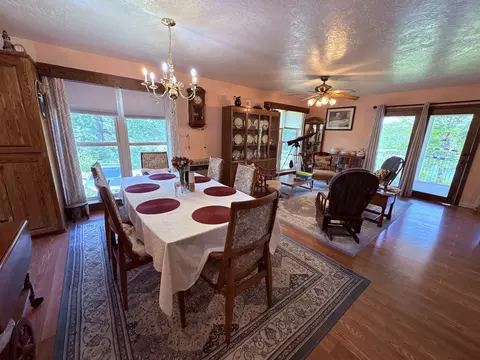 Dining - 1350 Circle Rd, Ash Flat, AR 72513 photo 2 of 2