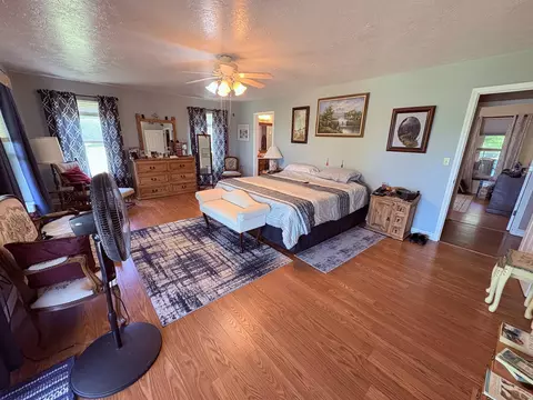 Bedroom - 1350 Circle Rd, Ash Flat, AR 72513 photo 1 of 3