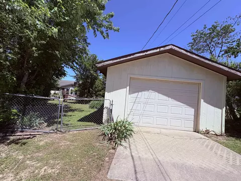 Exterior - 1350 Circle Rd, Ash Flat, AR 72513 photo 4 of 6