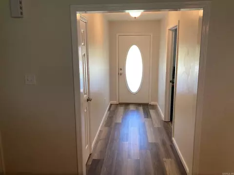 Entry Way - 401 Lee Ln, Beebe, AR 72012 photo 1 of 1