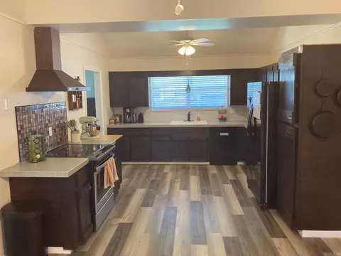 Kitchen - 401 Lee Ln, Beebe, AR 72012 photo 3 of 3