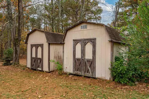 Exterior - 1068 Spring House Rd, Malvern, AR 72104 photo 5 of 12