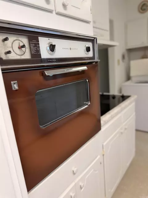 Kitchen - 1302 S Utah St, Pine Bluff, AR 71601 photo 2 of 3