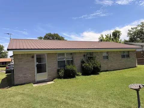 Exterior - 1302 S Utah St, Pine Bluff, AR 71601 photo 3 of 6
