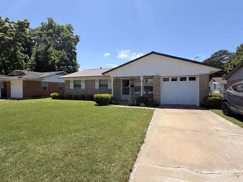 Exterior - 1302 S Utah St, Pine Bluff, AR 71601 photo 2 of 6