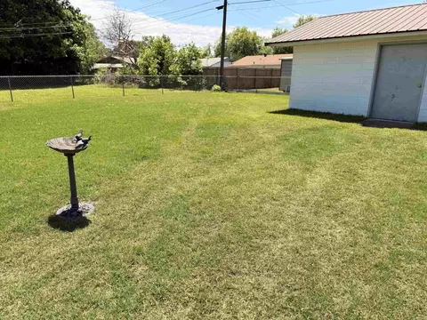 Exterior - 1302 S Utah St, Pine Bluff, AR 71601 photo 5 of 6