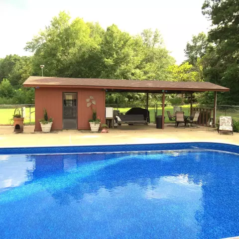 Exterior - 8930 Dyson Rd, Pine Bluff, AR 71603 photo 8 of 10