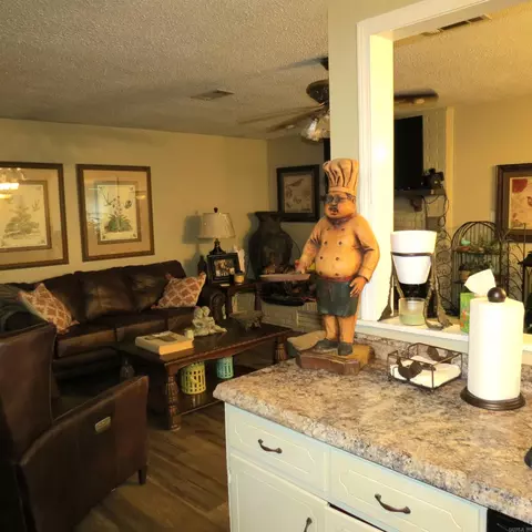Kitchen - 8930 Dyson Rd, Pine Bluff, AR 71603 photo 3 of 3