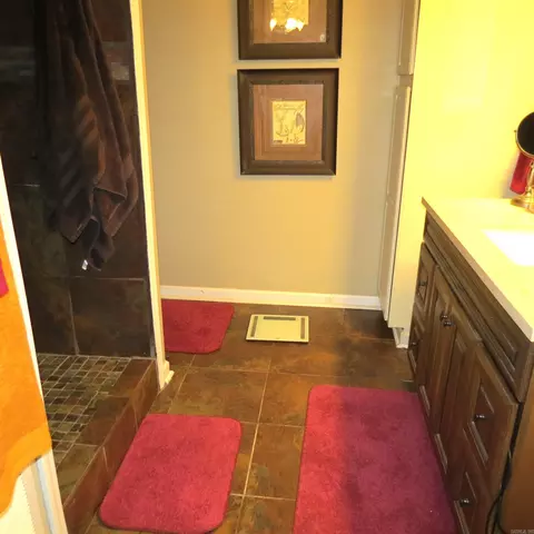 Bath - 8930 Dyson Rd, Pine Bluff, AR 71603 photo 1 of 3