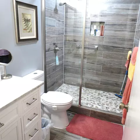 Bath - 8930 Dyson Rd, Pine Bluff, AR 71603 photo 3 of 3
