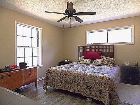 Bedroom - 8115 Kling Rd, Mabelvale, AR 72103 photo 2 of 4