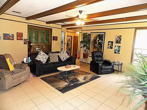 Living - 8115 Kling Rd, Mabelvale, AR 72103 photo 2 of 3